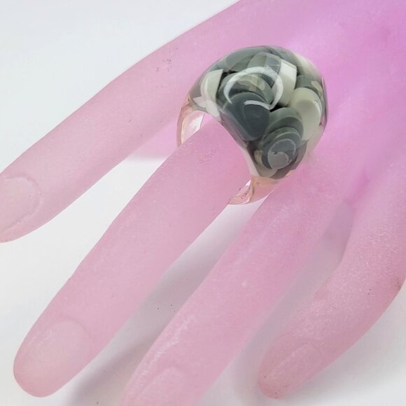 Chunky Oval Shape Resin Ring With Grey and White Pill Beads Lucite Large Ring - Picture 2 of 10